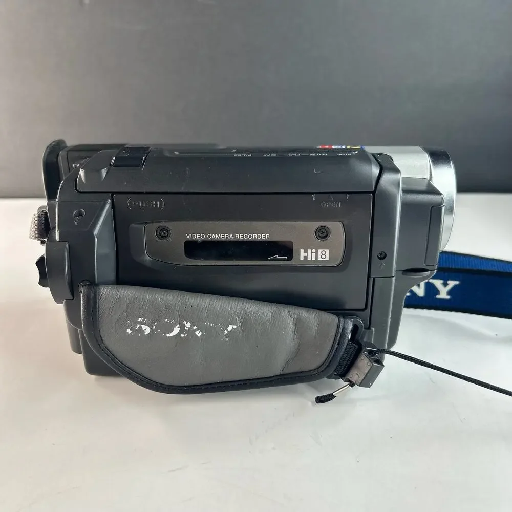 Sony Handycam CCD-TR818 Hi8 Camcorder w/Nightshot + USB Tested New Tape